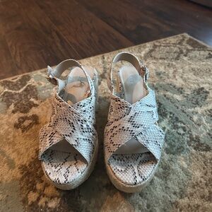 Women's Snakeskin Pattern Sandals
